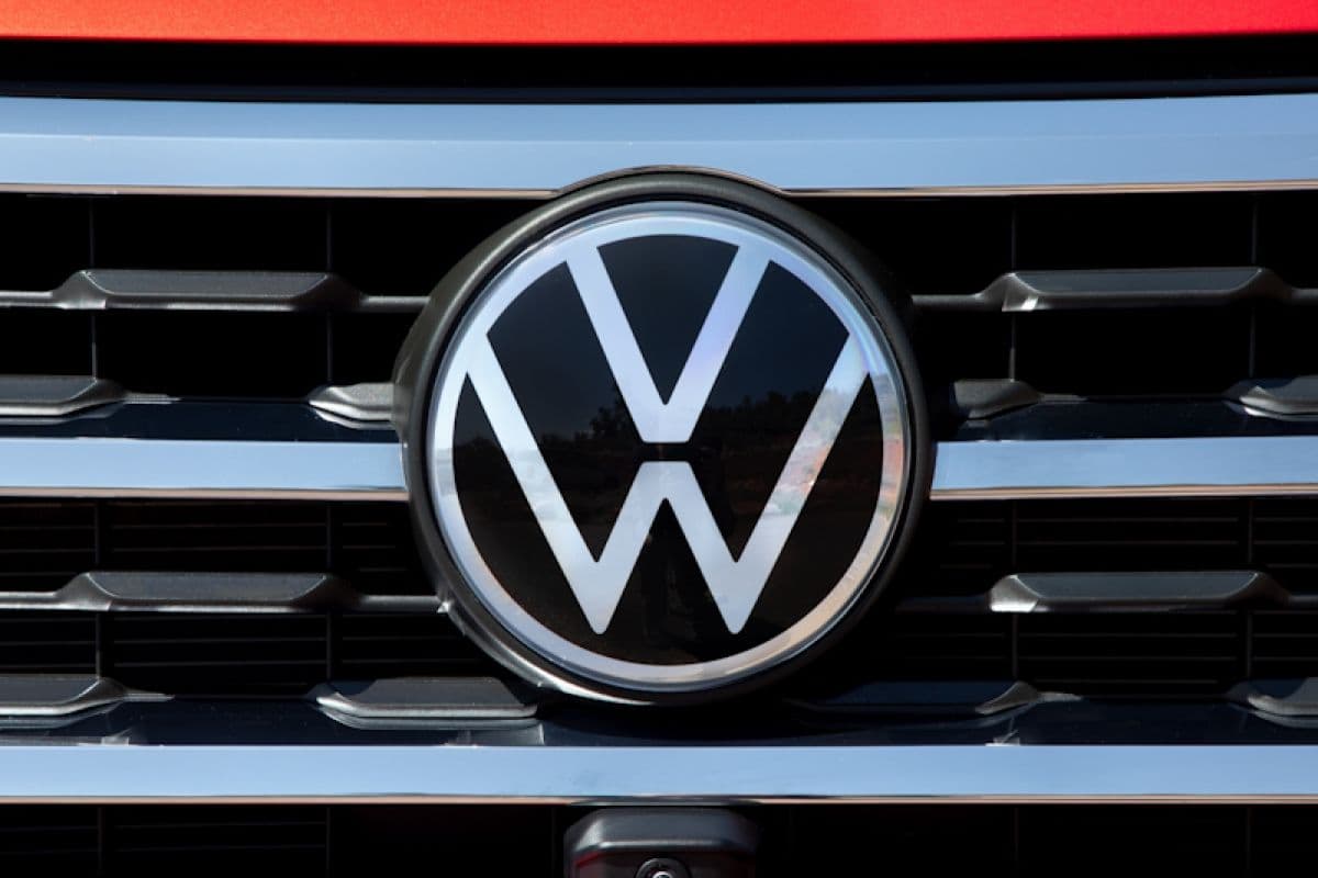 Sinyal Bahaya Raksasa Jerman: Strategi 'Cuci Gudang' VW dan Ancaman PHK Massal 100 Ribu Karyawan