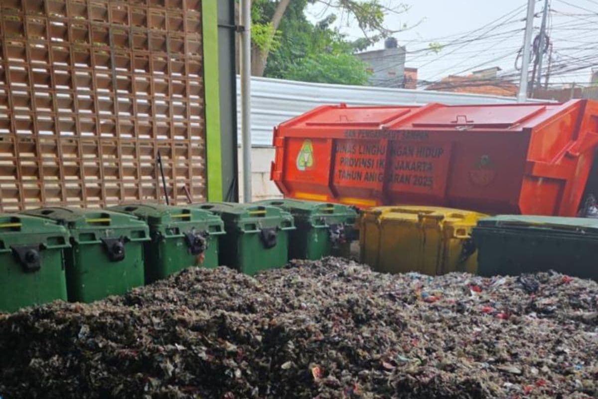 TPS 3R Menteng Atas Klaim Olah 32 Ton Sampah per Hari: Benarkah Bisa Reduksi Beban Bantargebang?
