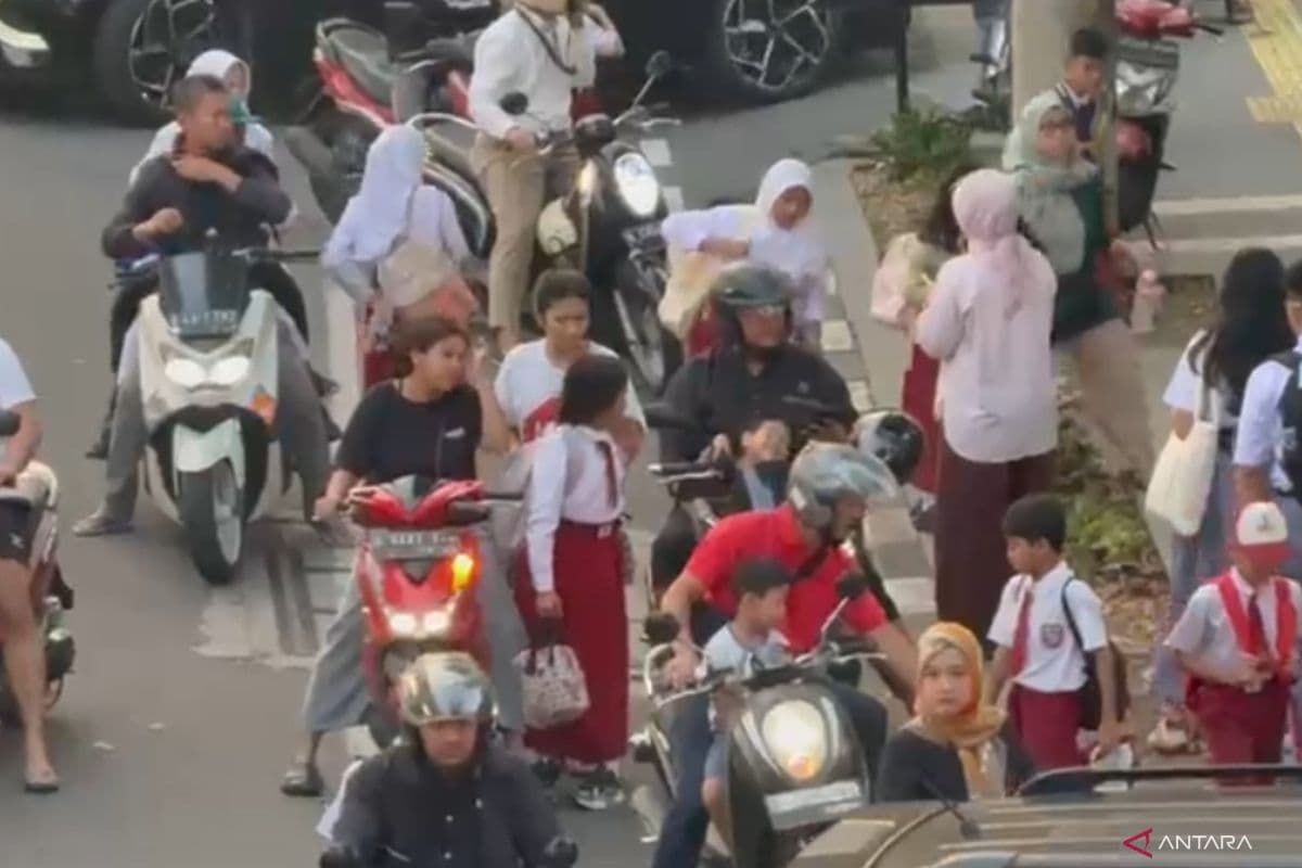 Ayah-ayah Jakarta Timur Turun Jalan untuk Dukung GAMAS: Lebih dari Sekadar Antar Anak ke Sekolah