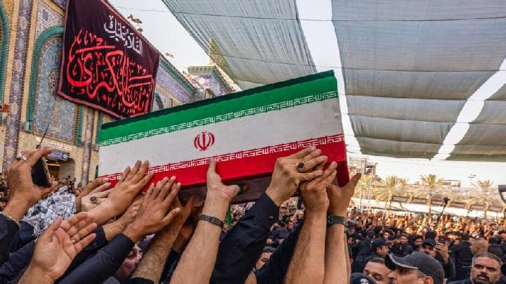 Al-Quran sebagai Senjata Diplomasi: Pemakaman Khamenei Jadi Teater Geopolitik Global yang Penuh Makna Tersirat