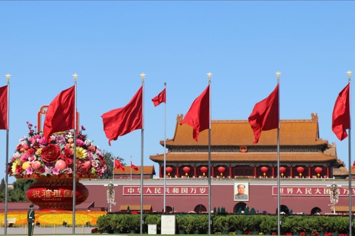 China 'Membentak' Barat: Tolak Mentah-mentah Putusan Arbitrase, Siap Ambil Langkah Tegas di Laut China Selatan