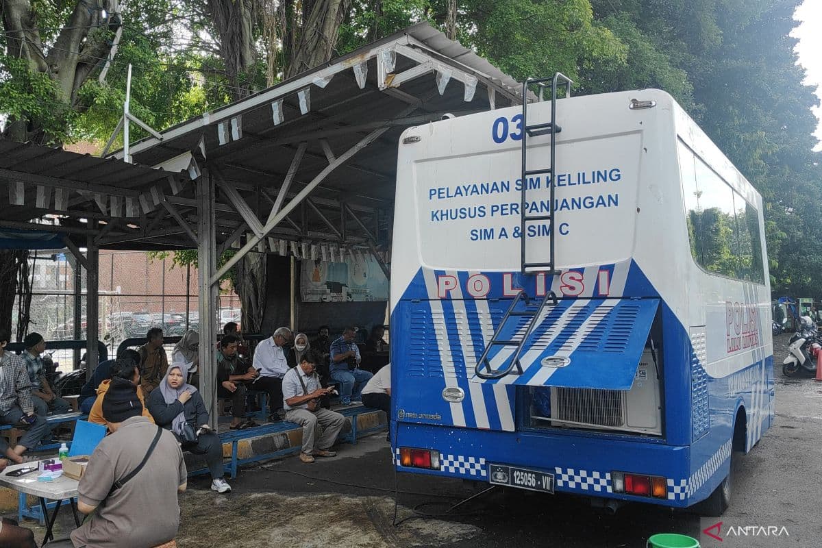 SIM Keliling Polda Metro Jaya: Layanan Praktis atau Sekadar Formalitas Birokrasi?