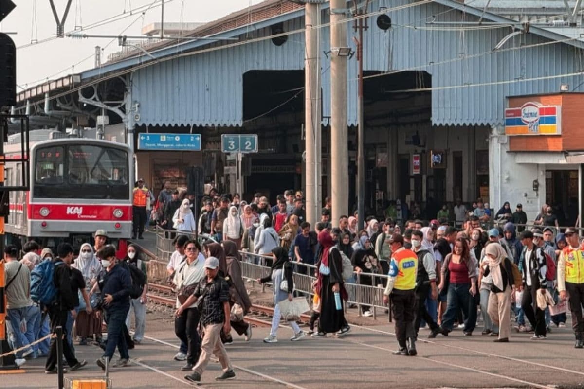<strong>Stasiun Bogor 'Mencekik': KAI Gelar Proyek Raksasa, Mampukah Urai Kepadatan Jutaan Penumpang?</strong>