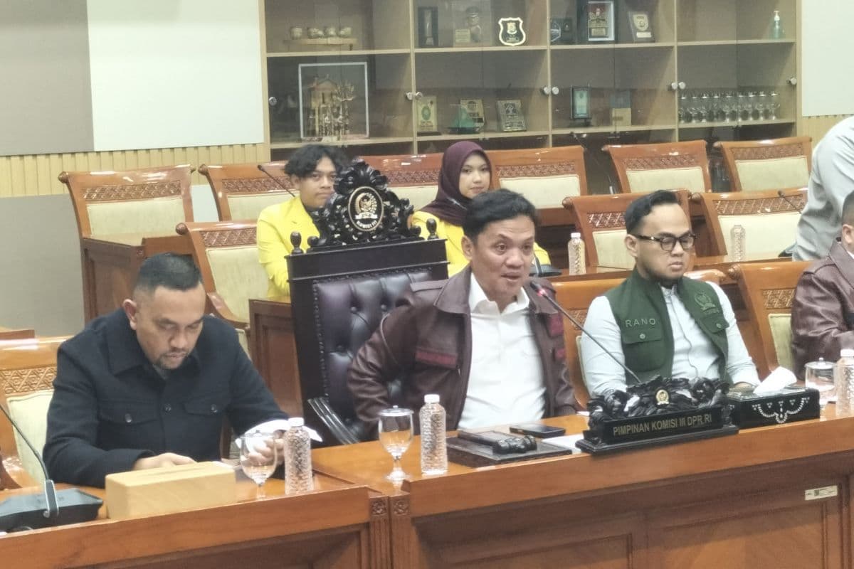Skandal Emas dan Dolar Eks Jampidsus: KPK Turun Tangan, Akankah 'Benteng' Kejaksaan Runtuh?