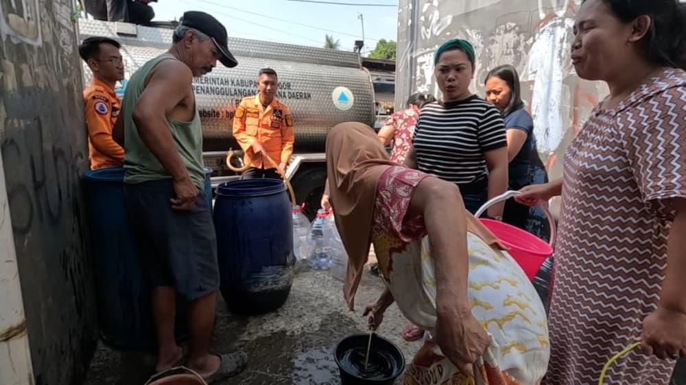 Krisis Air di Bogor: BPBD Distribusikan 135 Ribu Liter, Tapi Apa Sudah Cukup?